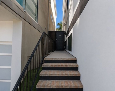 6732 Esplanade Street - Photo Thumbnail 9