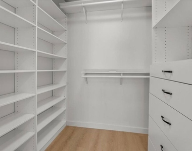 6732 Esplanade Street - Photo Thumbnail 5
