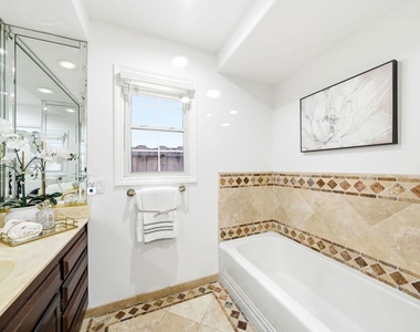 4115 Laurelgrove Avenue - Photo Thumbnail 9
