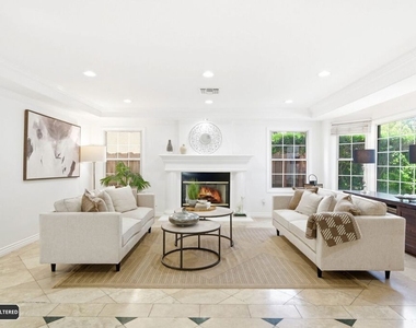 4115 Laurelgrove Avenue - Photo Thumbnail 3