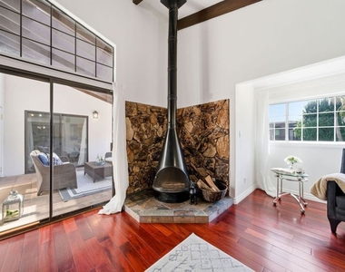 4115 Laurelgrove Avenue - Photo Thumbnail 46