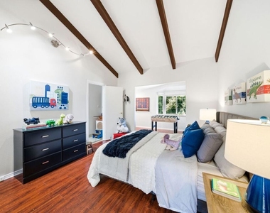 4115 Laurelgrove Avenue - Photo Thumbnail 34