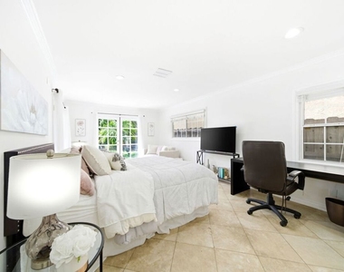 4115 Laurelgrove Avenue - Photo Thumbnail 23