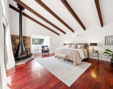 4115 Laurelgrove Avenue - Photo Thumbnail 47