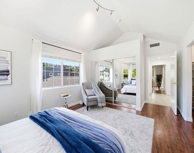 4115 Laurelgrove Avenue - Photo Thumbnail 32