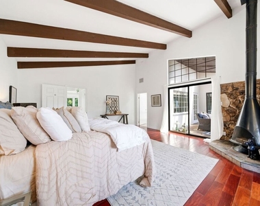 4115 Laurelgrove Avenue - Photo Thumbnail 48
