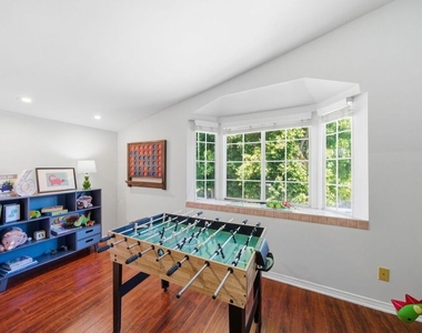 4115 Laurelgrove Avenue - Photo Thumbnail 37