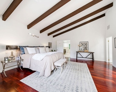 4115 Laurelgrove Avenue - Photo Thumbnail 42