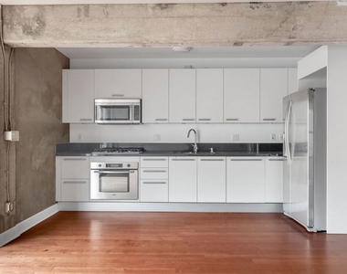 416 S Spring Street - Photo Thumbnail 12