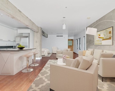 416 S Spring Street - Photo Thumbnail 15