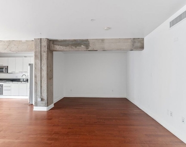 416 S Spring Street - Photo Thumbnail 7