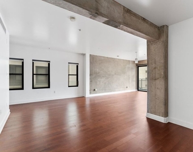 416 S Spring Street - Photo Thumbnail 9