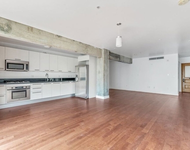 416 S Spring Street - Photo Thumbnail 14