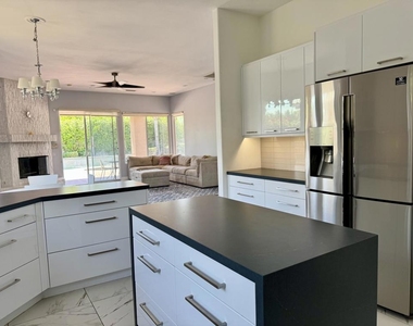 25 Buckingham Way - Photo Thumbnail 10