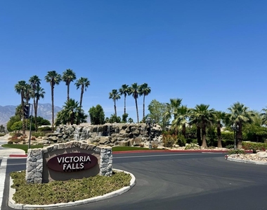25 Buckingham Way - Photo Thumbnail 1