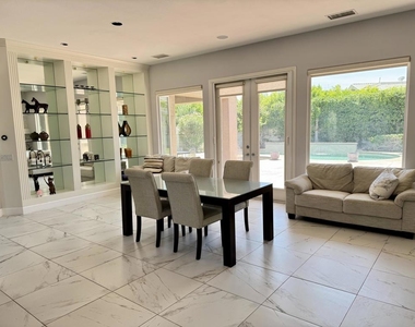 25 Buckingham Way - Photo Thumbnail 22