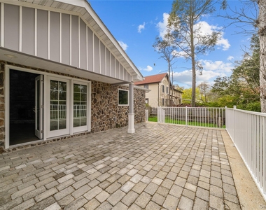 257 Southlawn Avenue - Photo Thumbnail 29