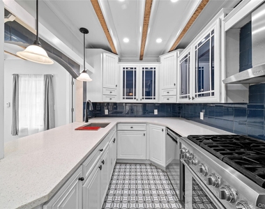 143 Rocky Point Landing Road - Photo Thumbnail 7