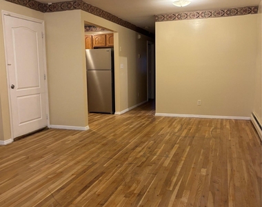 147-29 Springfield Lane - Photo Thumbnail 3