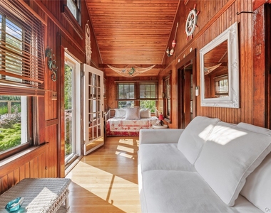 40 Bungalow Walk - Photo Thumbnail 2