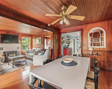 40 Bungalow Walk - Photo Thumbnail 5