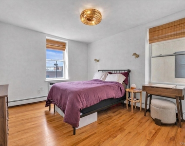 25 W Broadway - Photo Thumbnail 12