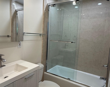 26 Florence Avenue - Photo Thumbnail 7
