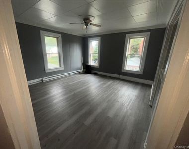 10 Church Avenue - Photo Thumbnail 4