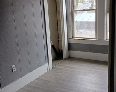10 Church Avenue - Photo Thumbnail 2