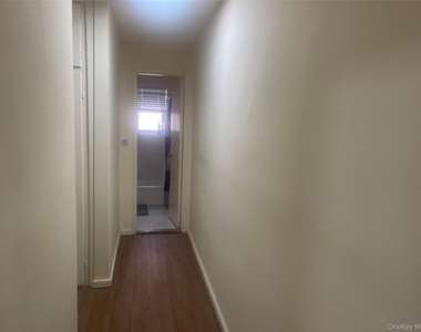 111 S Centre Avenue - Photo Thumbnail 6