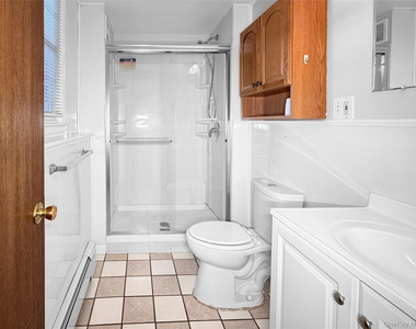 83 Kent Road - Photo Thumbnail 7