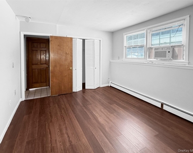 83 Kent Road - Photo Thumbnail 9