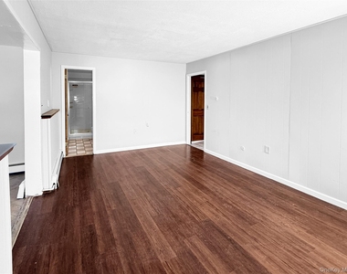 83 Kent Road - Photo Thumbnail 6