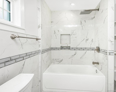 15 Lakeview Road - Photo Thumbnail 10