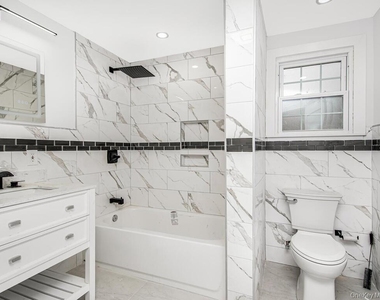 15 Lakeview Road - Photo Thumbnail 8