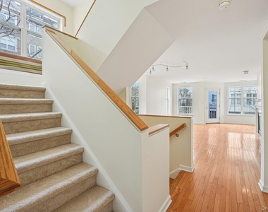 2 Leeward Drive - Photo Thumbnail 4
