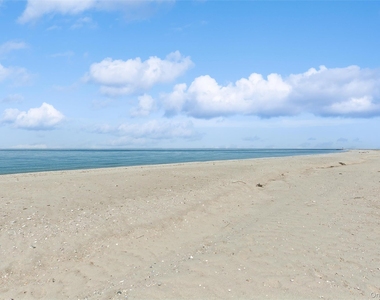 1600 Captain Kidd Drive - Photo Thumbnail 26