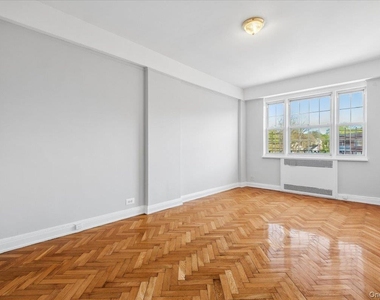 45 Popham Road - Photo Thumbnail 15