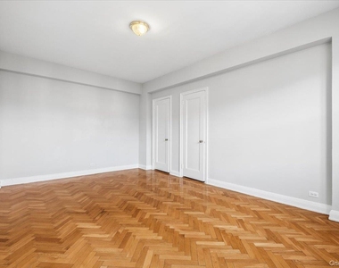 45 Popham Road - Photo Thumbnail 13