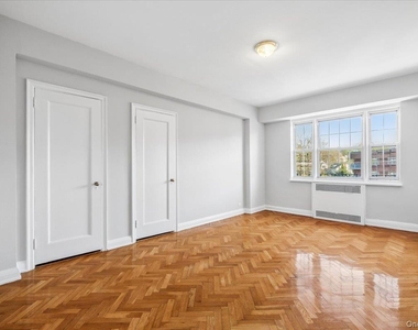 45 Popham Road - Photo Thumbnail 12