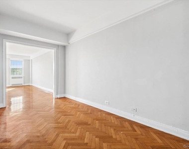 45 Popham Road - Photo Thumbnail 4