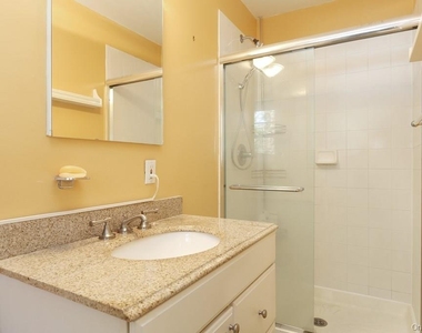 7 Susan Court - Photo Thumbnail 12