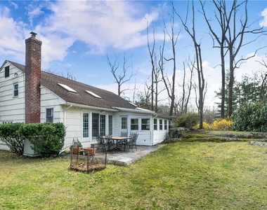 7 Susan Court - Photo Thumbnail 18