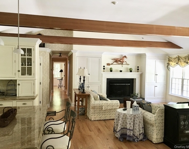 9 Cedar Hill Lane - Photo Thumbnail 1