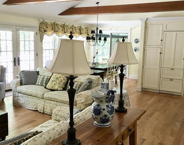 9 Cedar Hill Lane - Photo Thumbnail 2