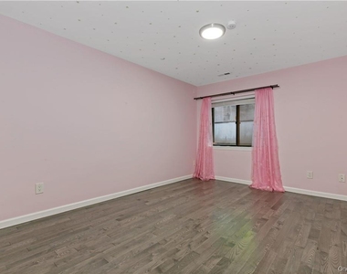343 N Greeley Avenue - Photo Thumbnail 16