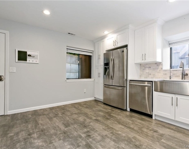 343 N Greeley Avenue - Photo Thumbnail 8