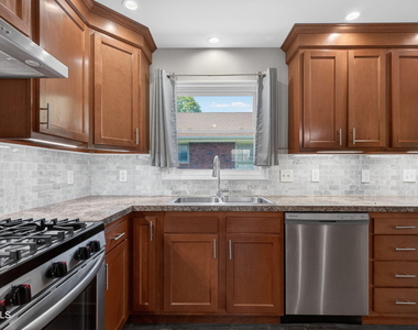 614 Park Avenue - Photo Thumbnail 13