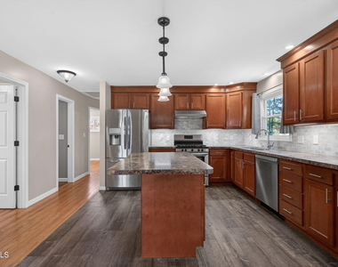614 Park Avenue - Photo Thumbnail 15