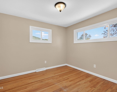 614 Park Avenue - Photo Thumbnail 19